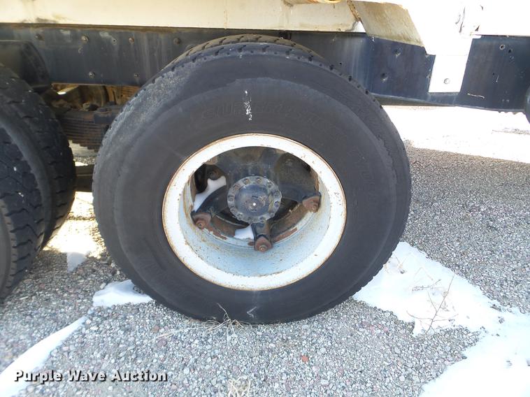 image for item EW9826 1973 White Construcktor septic truck