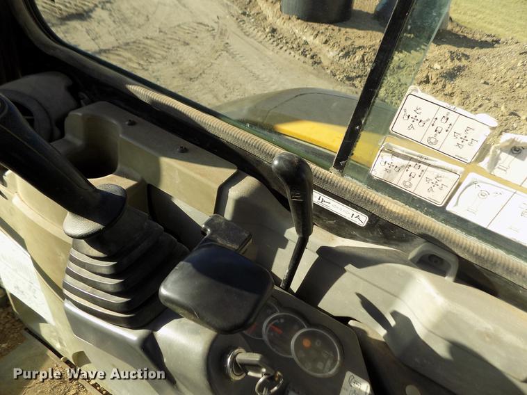 image for item FE9259 2008 Caterpillar 304C CR mini excavator