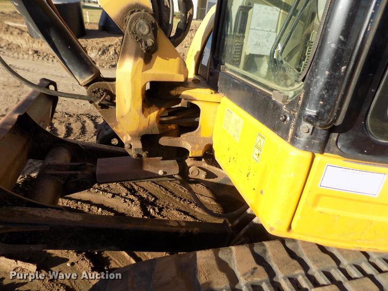 image for item FE9259 2008 Caterpillar 304C CR mini excavator