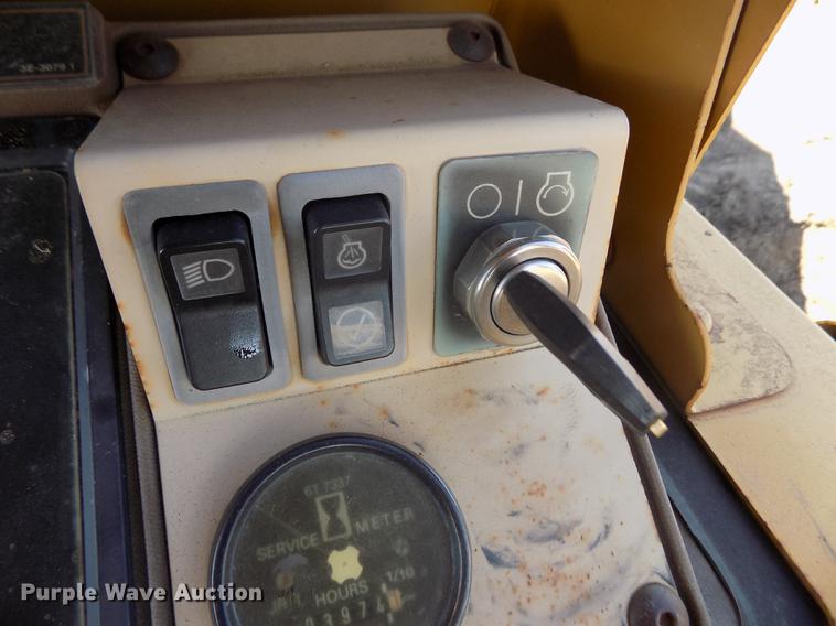 image for item FE9261 1996 Caterpillar 963B track loader