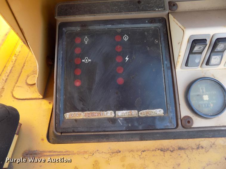 image for item FE9261 1996 Caterpillar 963B track loader