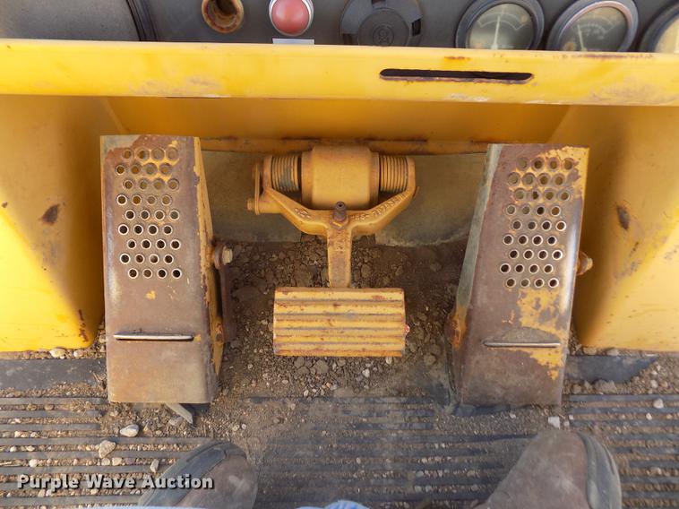 image for item FE9261 1996 Caterpillar 963B track loader