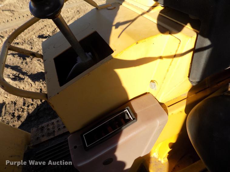 image for item FE9261 1996 Caterpillar 963B track loader