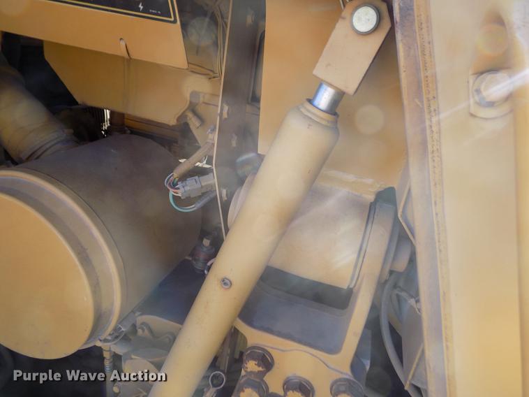 image for item FE9261 1996 Caterpillar 963B track loader