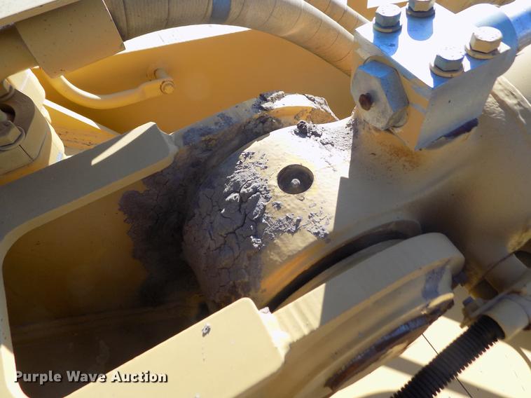 image for item FE9261 1996 Caterpillar 963B track loader