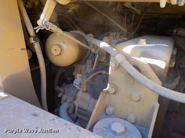 image for item FE9261 1996 Caterpillar 963B track loader