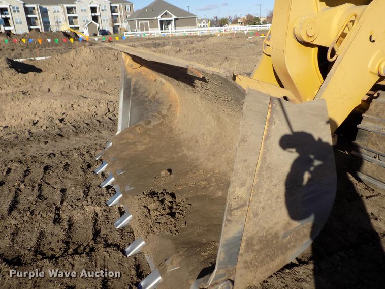 image for item FE9261 1996 Caterpillar 963B track loader