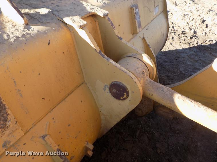 image for item FE9261 1996 Caterpillar 963B track loader