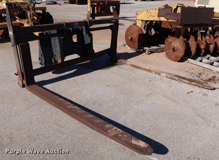 image for item FE9547 JRB 624H quick attach pallet forks