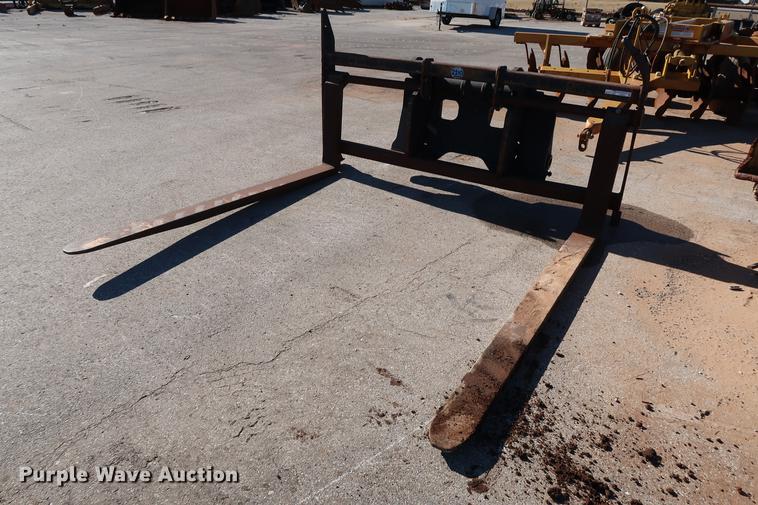 image for item FE9547 JRB 624H quick attach pallet forks