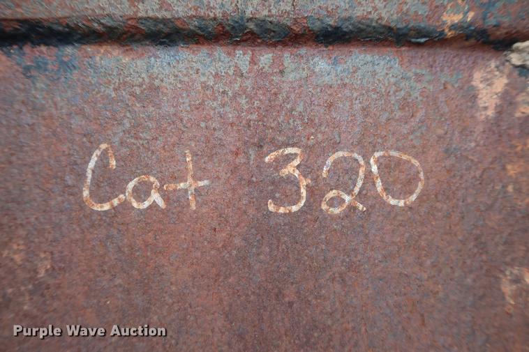 image for item FE9548 Entek 42"W excavator bucket