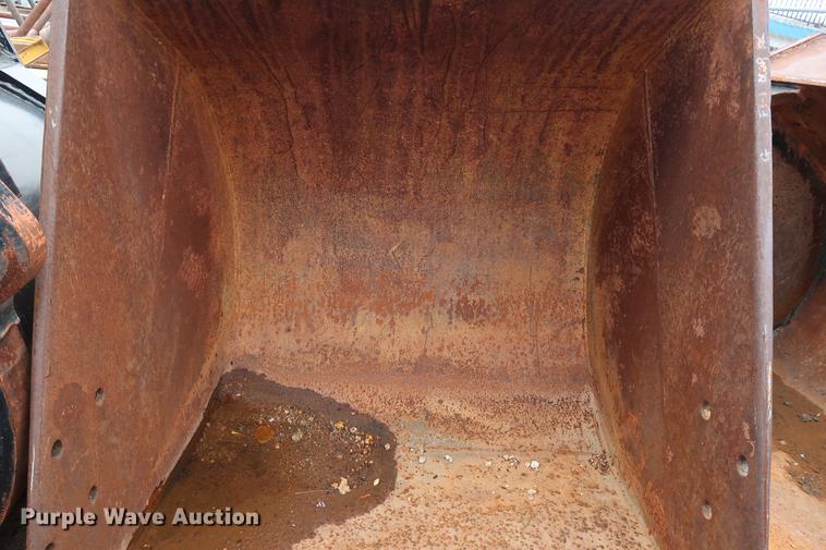 image for item FE9549 Caterpillar 42"W excavator bucket