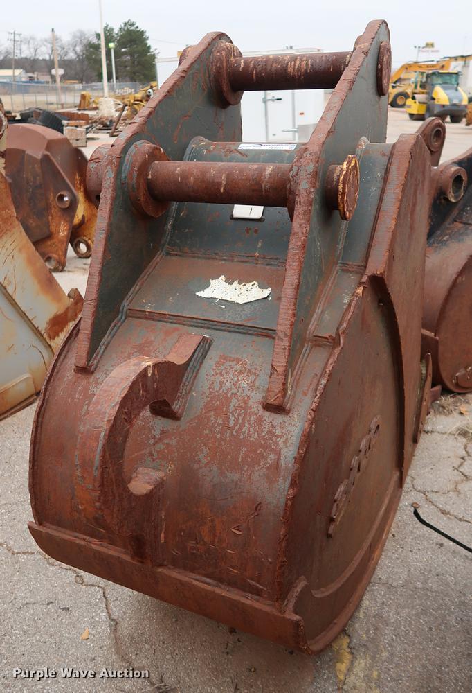 image for item FE9551 Esco 30"W excavator bucket