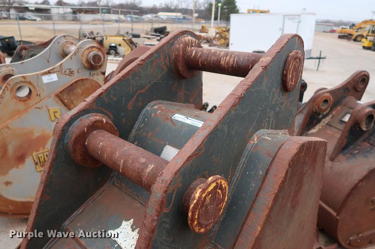 image for item FE9551 Esco 30"W excavator bucket