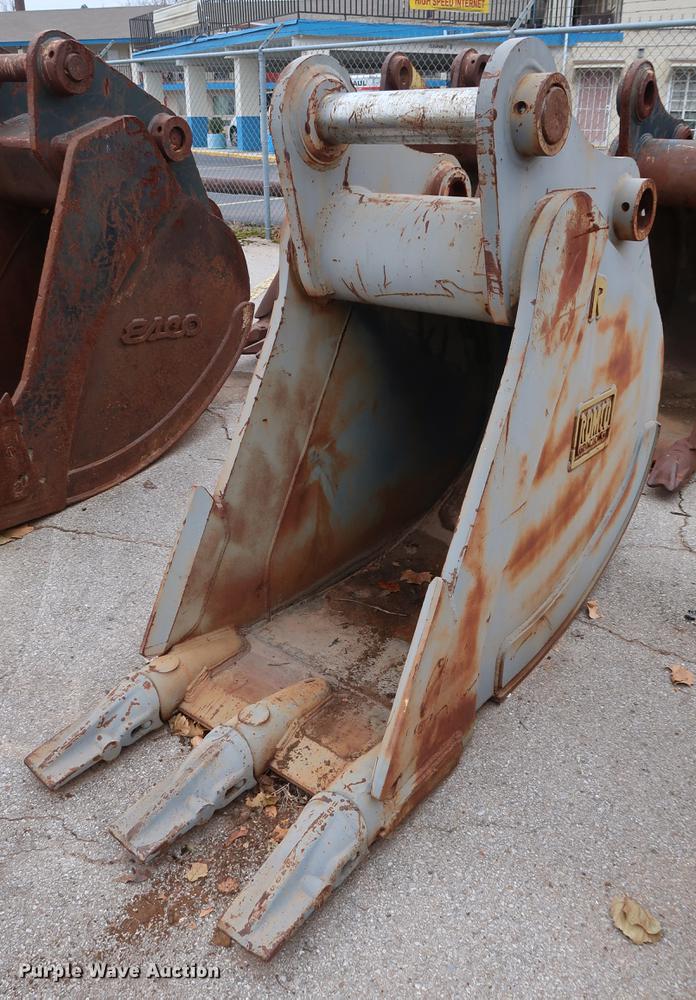 image for item FE9552 Rockland 30"W excavator bucket