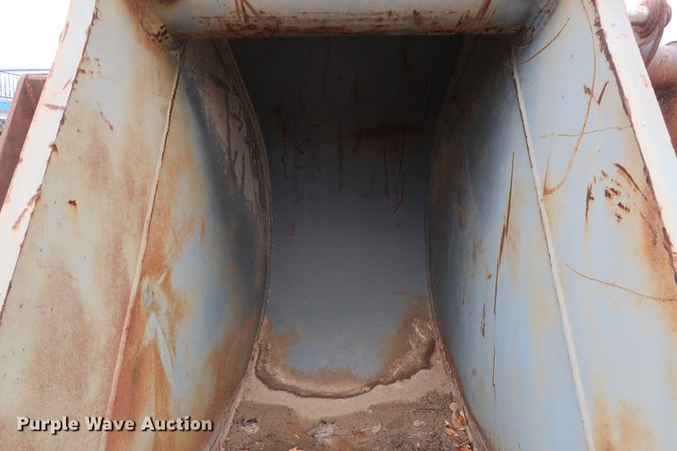 image for item FE9552 Rockland 30"W excavator bucket