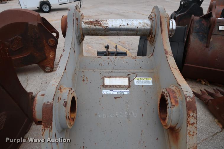 image for item FE9552 Rockland 30"W excavator bucket