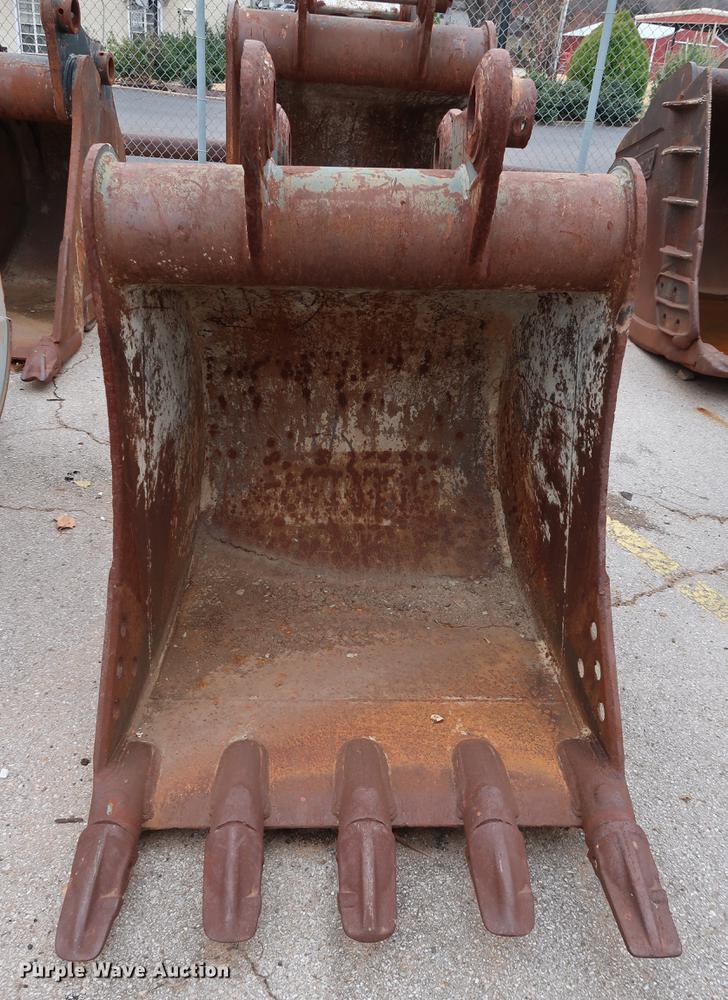 image for item FE9553 Hensley 42"W excavator bucket