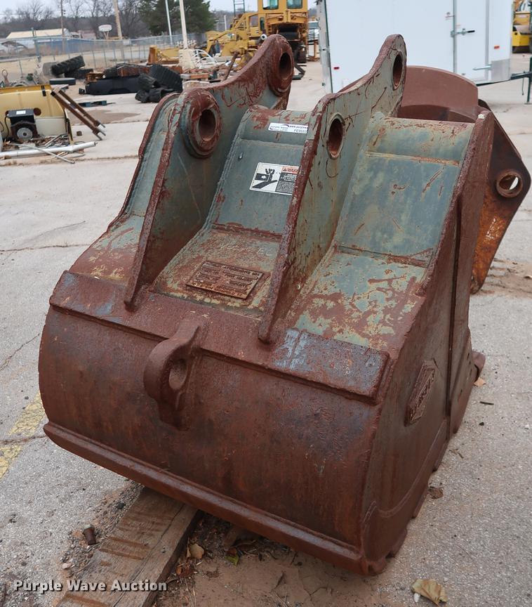 image for item FE9553 Hensley 42"W excavator bucket