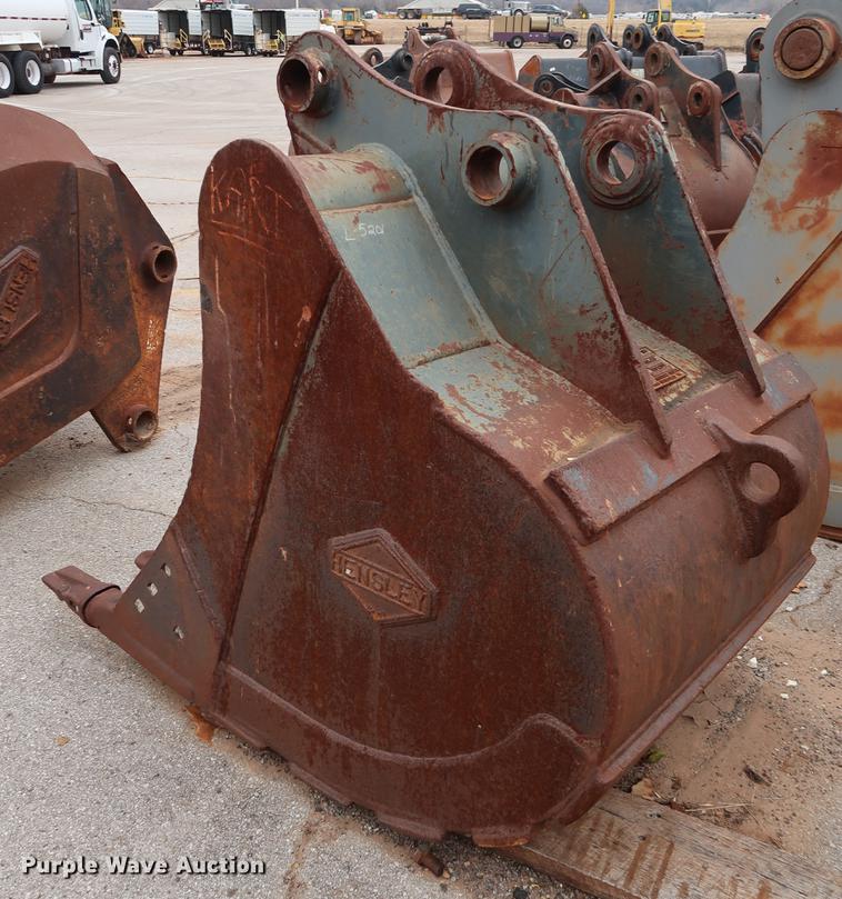 image for item FE9553 Hensley 42"W excavator bucket