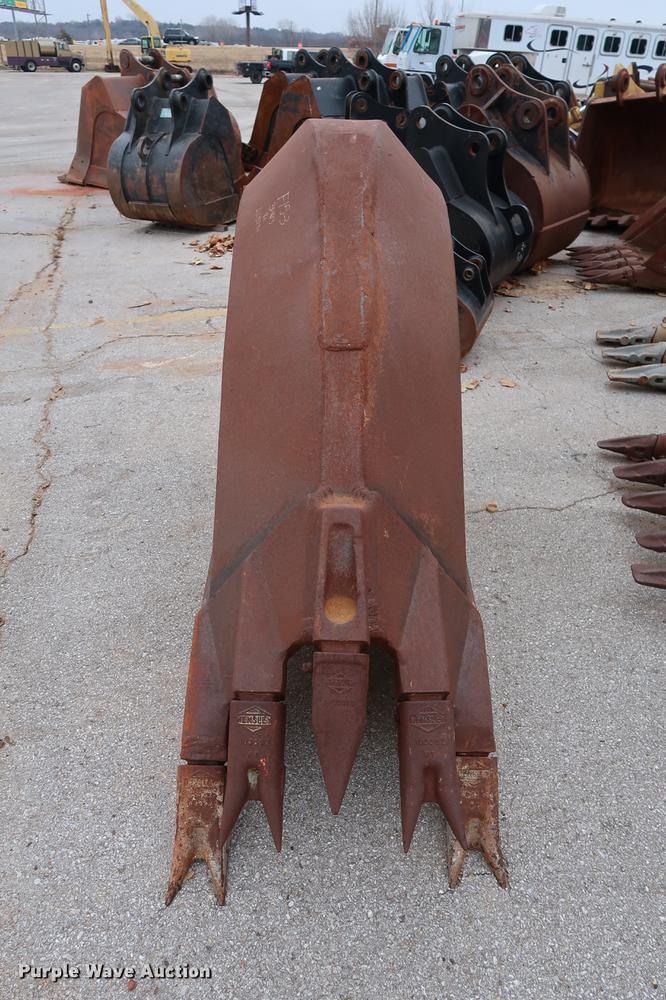 image for item FE9554 Hensley 26"W v-bottom excavator bucket