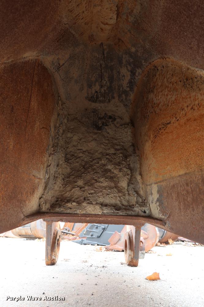 image for item FE9554 Hensley 26"W v-bottom excavator bucket