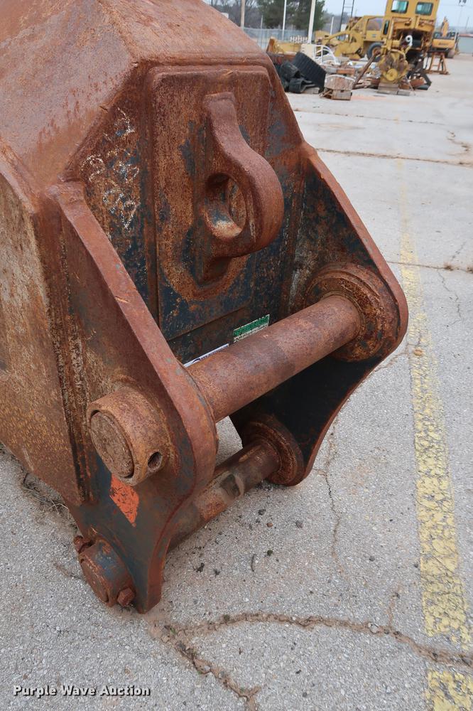 image for item FE9555 Hensley 30"W v-bottom excavator bucket