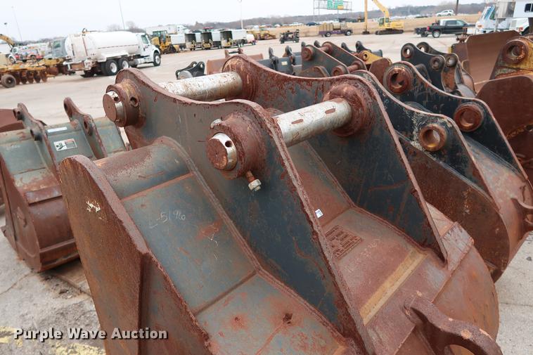 image for item FE9557 Hensley 48"W excavator bucket