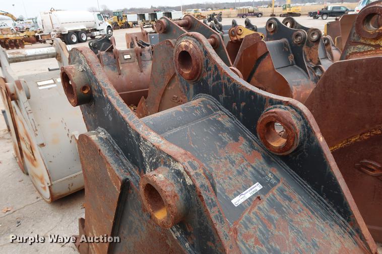 image for item FE9558 Romco 30"W excavator bucket