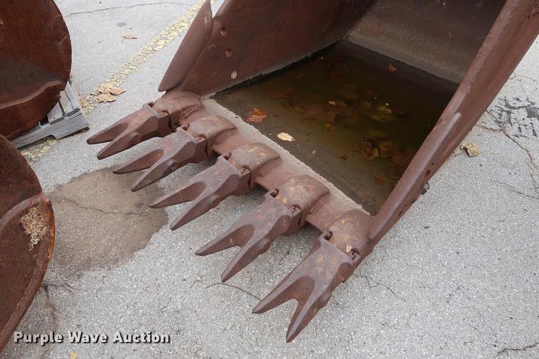 image for item FE9559 Esco 42"W excavator bucket