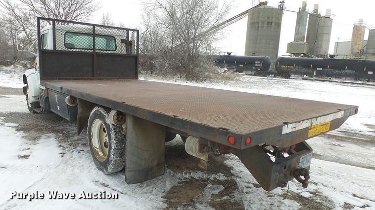 image for item FI9320 1996 International 4700 flatbed truck