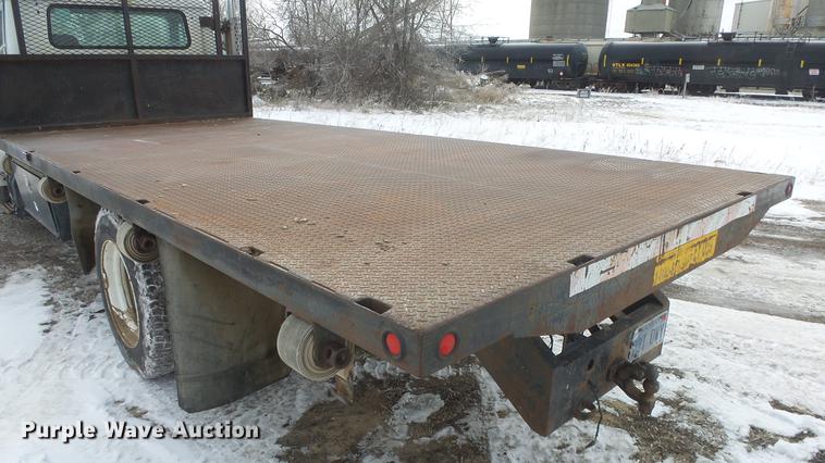 image for item FI9320 1996 International 4700 flatbed truck