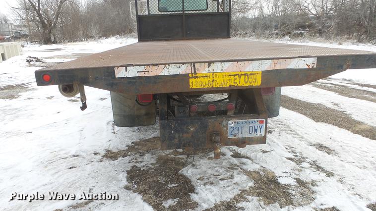 image for item FI9320 1996 International 4700 flatbed truck