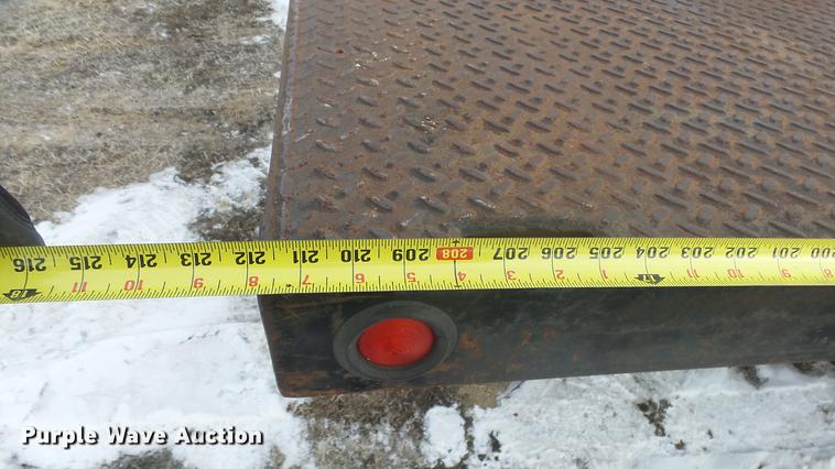 image for item FI9320 1996 International 4700 flatbed truck