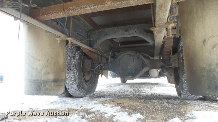 image for item FI9320 1996 International 4700 flatbed truck