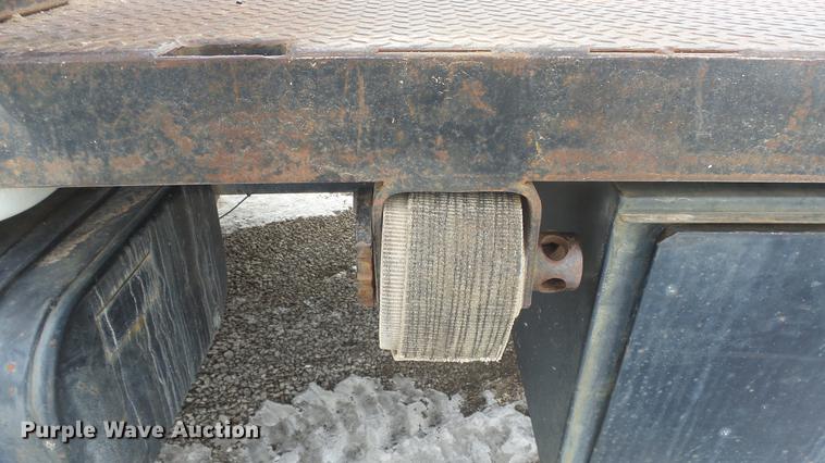 image for item FI9320 1996 International 4700 flatbed truck