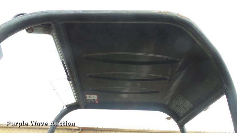 image for item FI9321 2006 John Deere 27D mini excavator