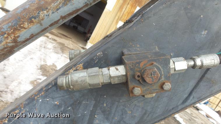 image for item FI9321 2006 John Deere 27D mini excavator