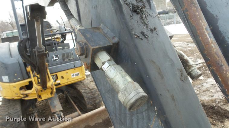 image for item FI9321 2006 John Deere 27D mini excavator