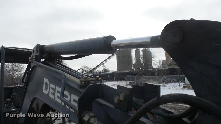 image for item FI9321 2006 John Deere 27D mini excavator