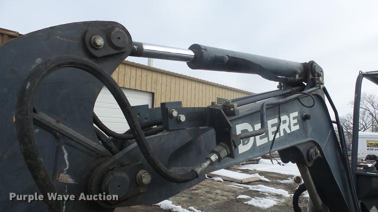 image for item FI9321 2006 John Deere 27D mini excavator