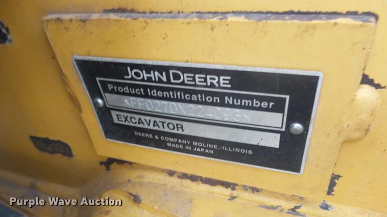 image for item FI9321 2006 John Deere 27D mini excavator