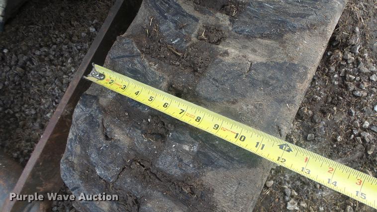 image for item FI9321 2006 John Deere 27D mini excavator