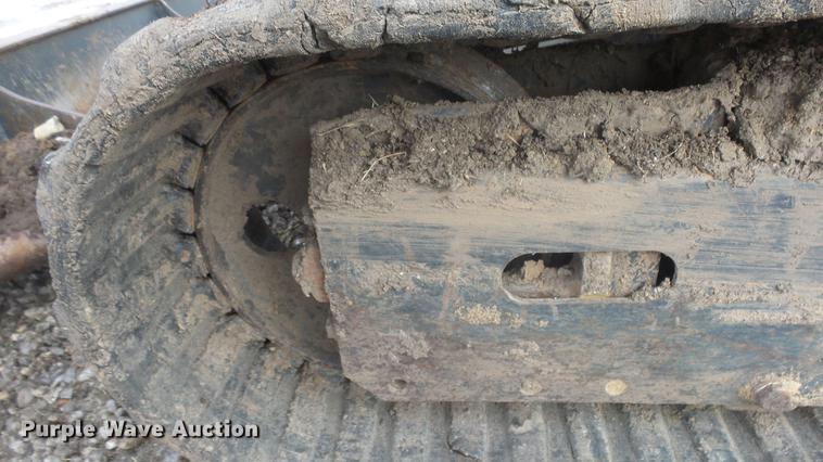 image for item FI9321 2006 John Deere 27D mini excavator