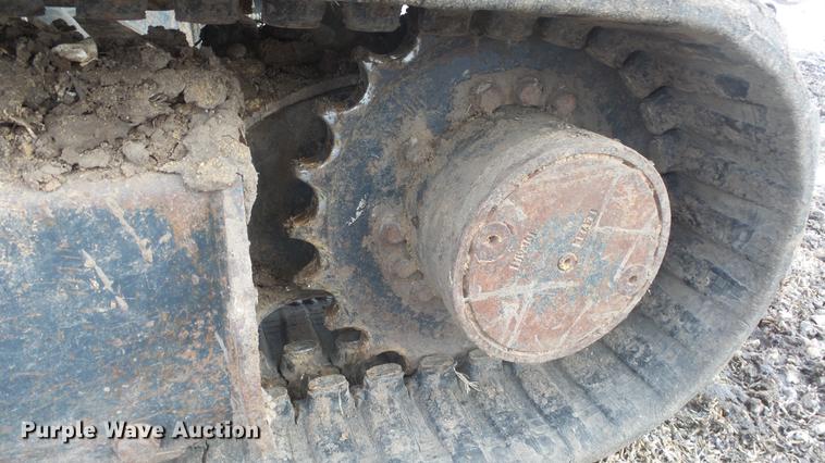 image for item FI9321 2006 John Deere 27D mini excavator