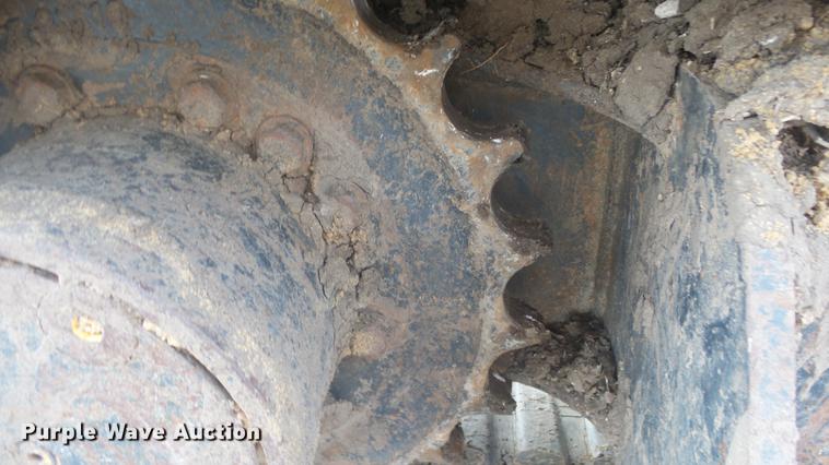 image for item FI9321 2006 John Deere 27D mini excavator