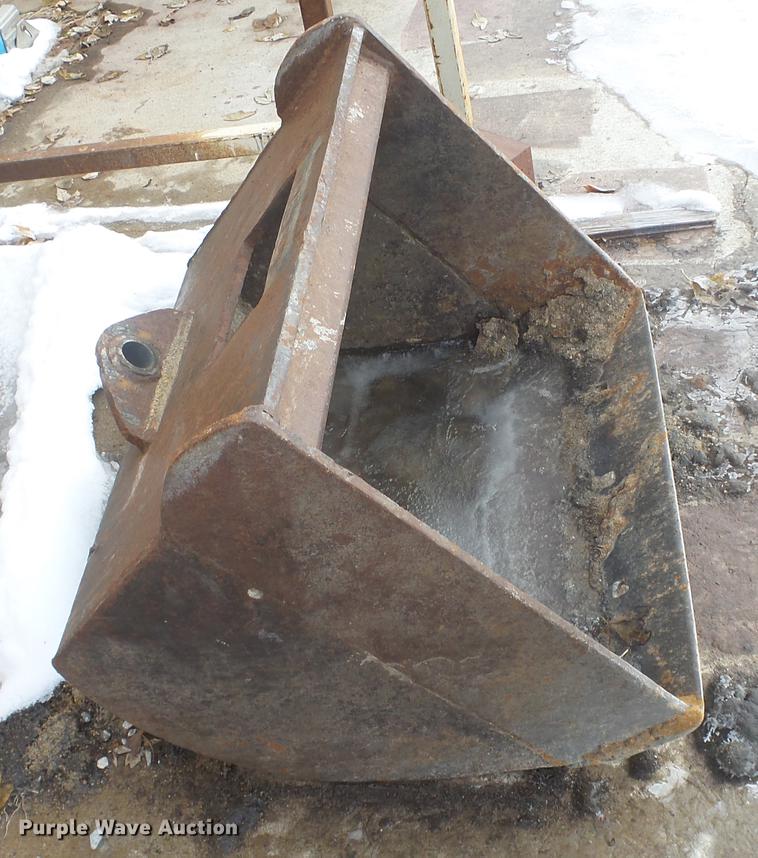 image for item FI9321 2006 John Deere 27D mini excavator