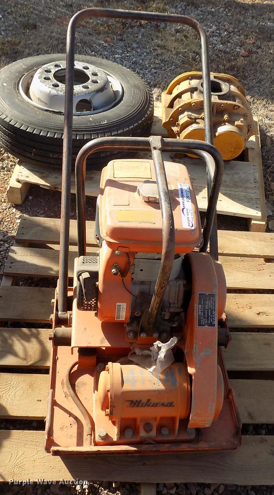 image for item FQ9112 Multiquip Mikasa plate compactor