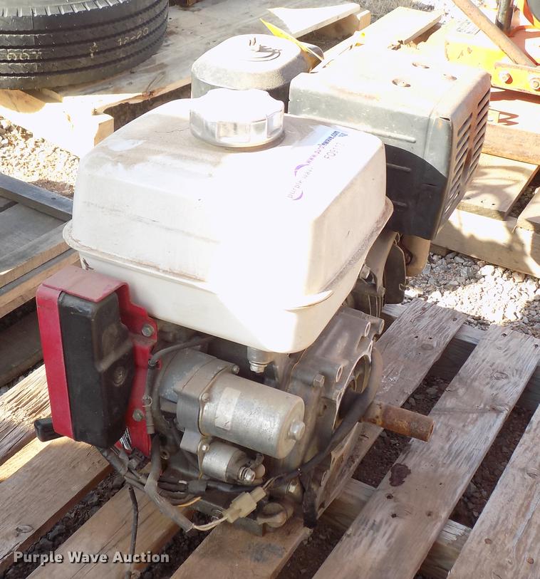 image for item FQ9113 Honda GX390 gas engine