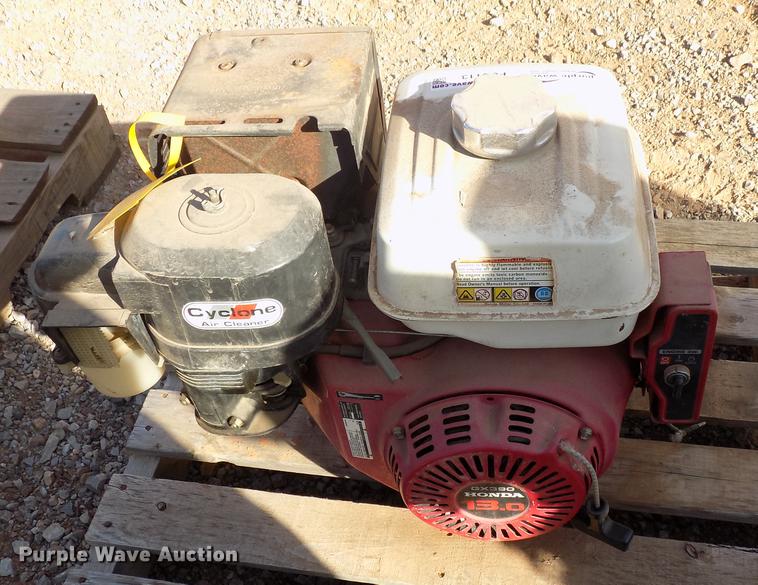 image for item FQ9113 Honda GX390 gas engine